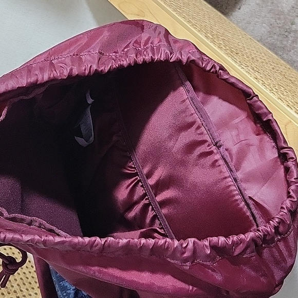 NWOT Eddie Bauer Bygone 25l Topload Pack Burgandy Casual School Outdoor bag back - Picture 9 of 9